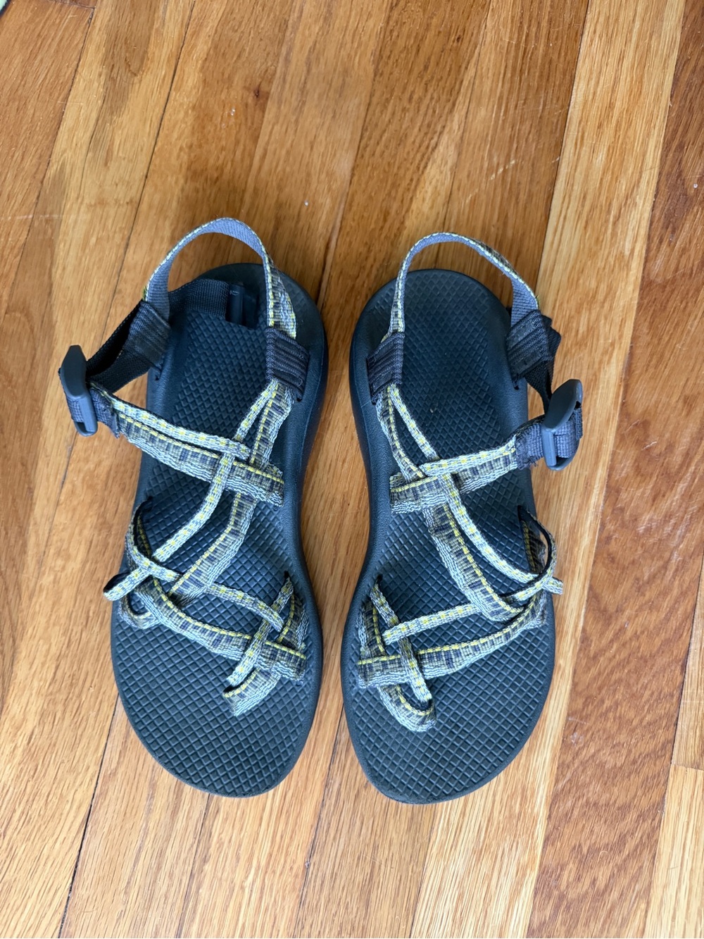 Chaco Z/Cloud X2 Remix Yellow - Barely Worn